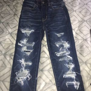 American Eagle Outfitters women’s ripped jeans